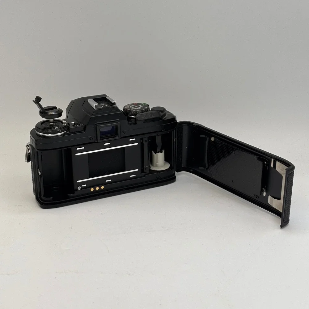 Minolta X-700 MPS 35mm SLR Film Camera Black Body ONLY *FOR PARTS OR REPAIR*